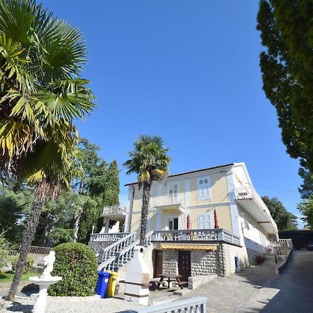 Apartments Margarita Малинска Екстериор снимка