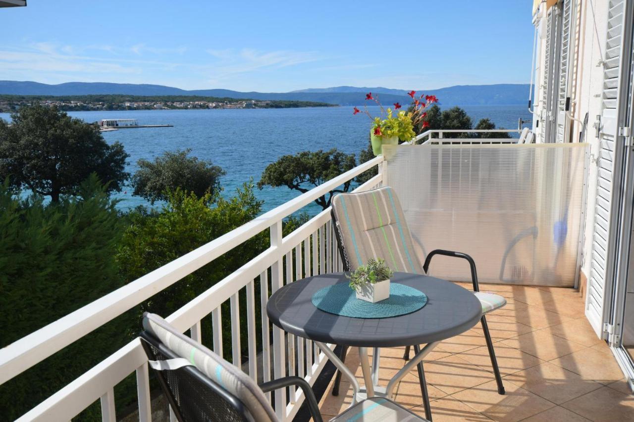 Apartments Margarita Малинска Екстериор снимка